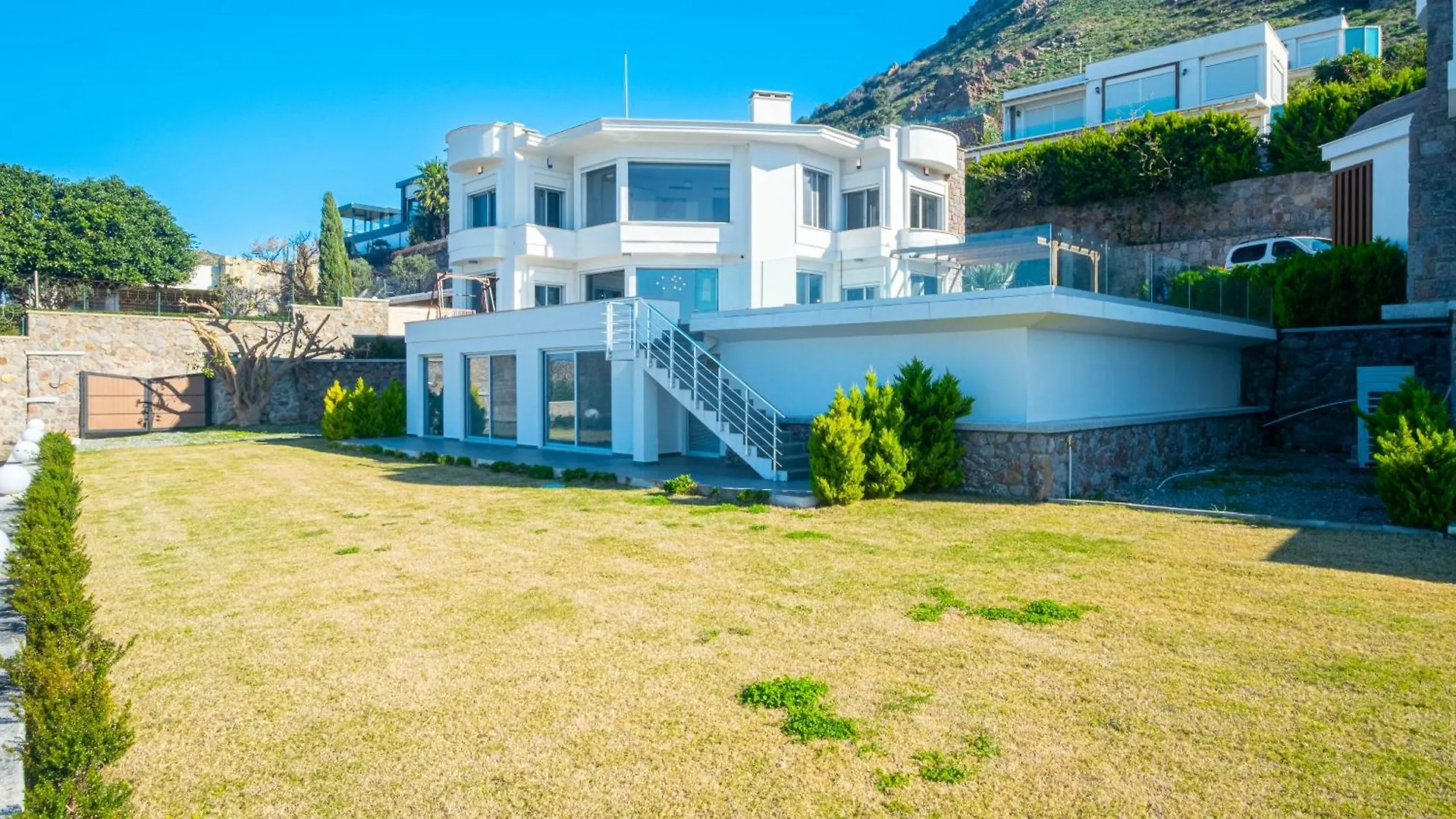 Villa Valentino1 Karabag 0*,